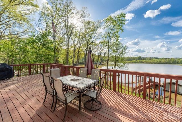 349 Lake Wylie Road, Belmont, NC 28012