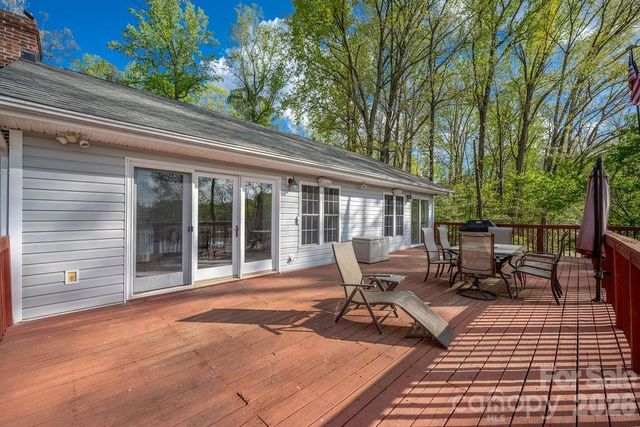 349 Lake Wylie Road, Belmont, NC 28012