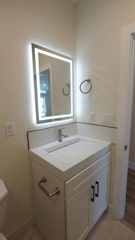 5650 San Vincente Way, North Highlands, CA 95660