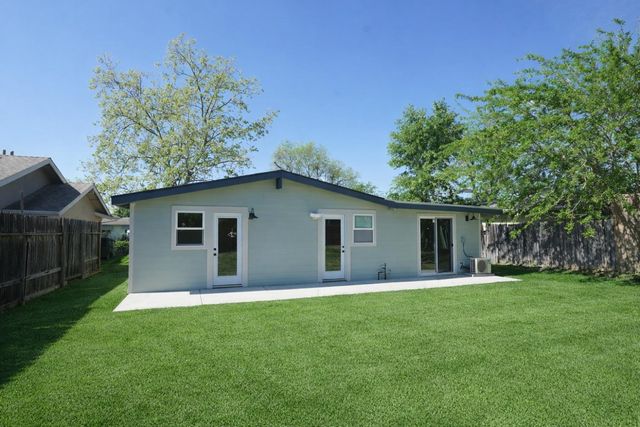 5650 San Vincente Way, North Highlands, CA 95660