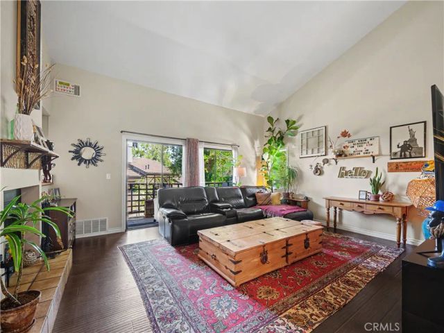 5738 Skyview Way B, Agoura Hills, CA 91301