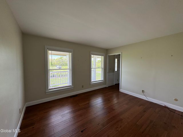 199 Ashdown Road, Clifton Park, NY 12019