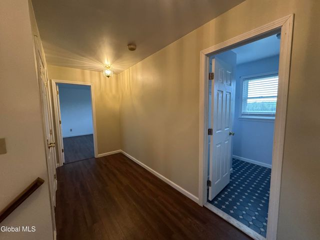 199 Ashdown Road, Clifton Park, NY 12019