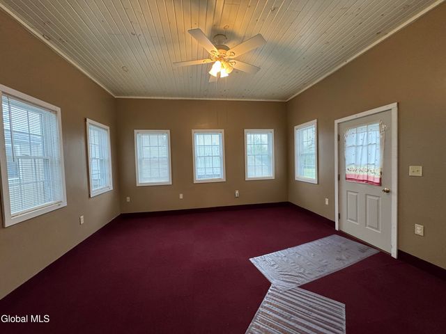 199 Ashdown Road, Clifton Park, NY 12019