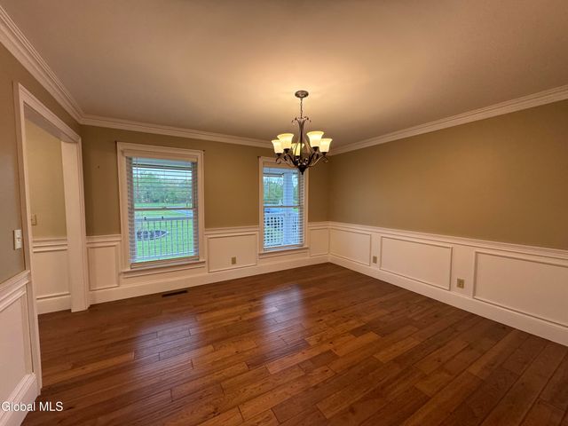 199 Ashdown Road, Clifton Park, NY 12019