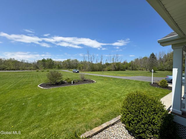 199 Ashdown Road, Clifton Park, NY 12019