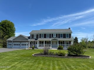 199 Ashdown Road, Clifton Park, NY 12019