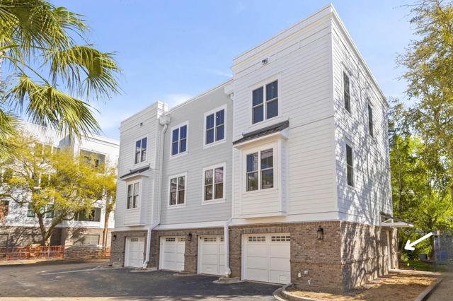 200 River Landing Drive 102e, Daniel Island, SC 29492