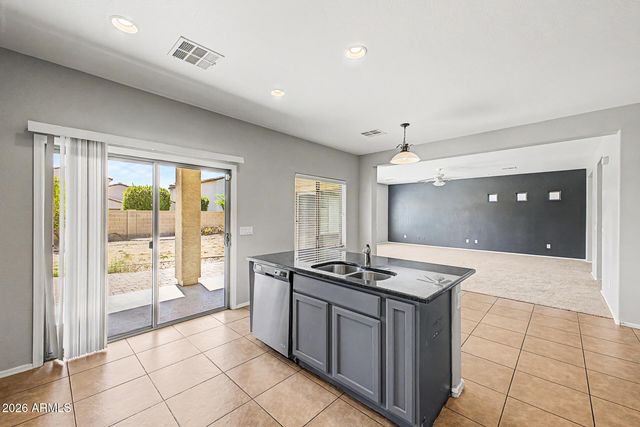 5455 W MOLLY Lane, Phoenix, AZ 85083