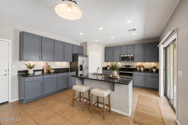 5455 W MOLLY Lane, Phoenix, AZ 85083
