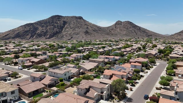 5455 W MOLLY Lane, Phoenix, AZ 85083