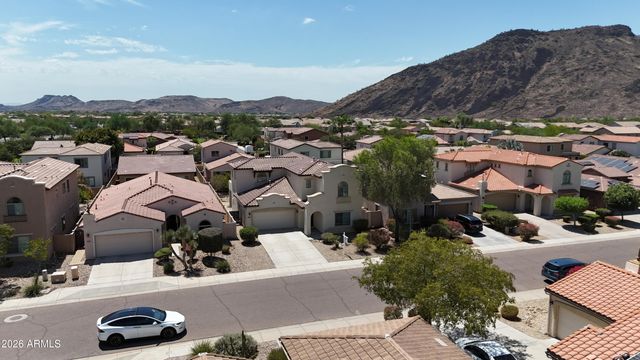 5455 W MOLLY Lane, Phoenix, AZ 85083