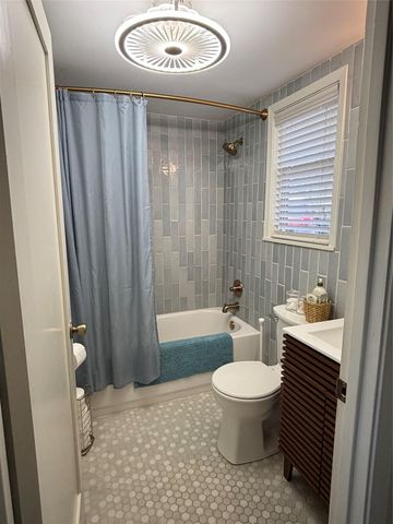 309 S Oak LN, Burnet, TX 78611