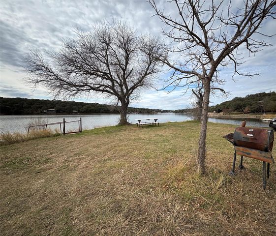 309 S Oak LN, Burnet, TX 78611