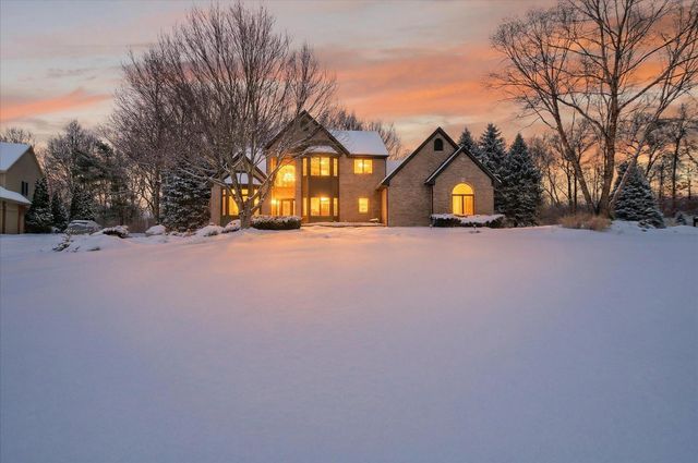 10056 Rosemarie Run, Brighton Twp, MI 48114