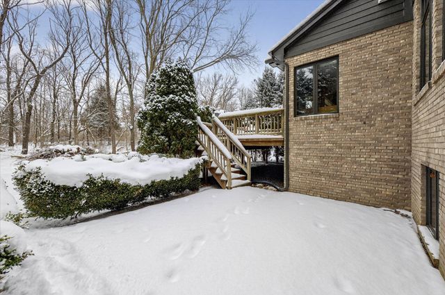 10056 Rosemarie Run, Brighton Twp, MI 48114