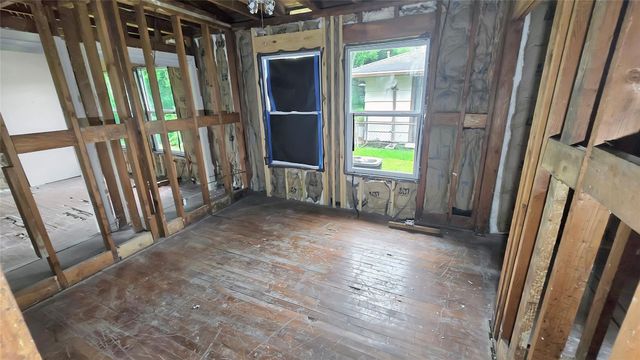 6027 Kenilwood Drive, Houston, TX 77033