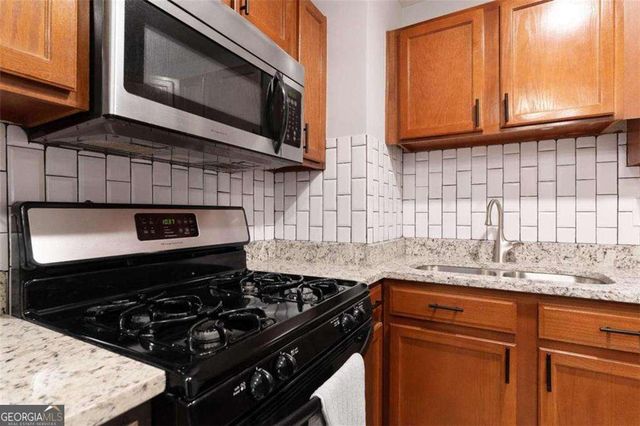 1609 Bridgeport Drive NW, Atlanta, GA 30318