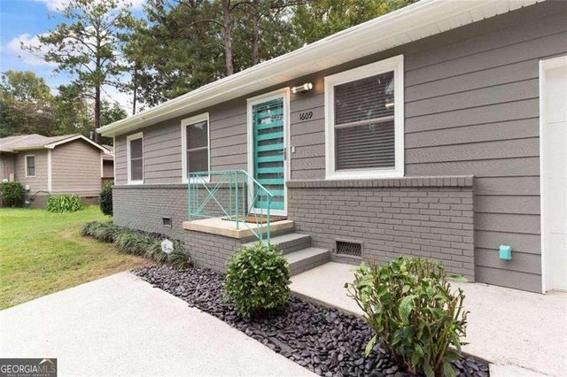 1609 Bridgeport Drive NW, Atlanta, GA 30318