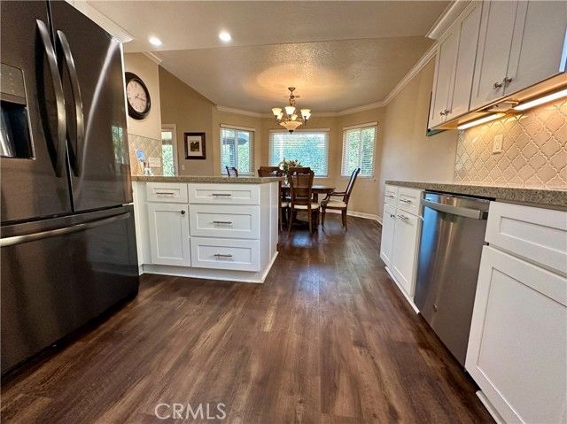 23856 Outrigger, Canyon Lake, CA 92587