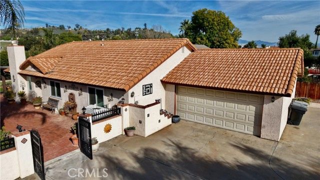 23856 Outrigger, Canyon Lake, CA 92587