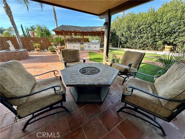 23856 Outrigger, Canyon Lake, CA 92587