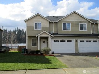 570 Beaver Boulevard #A, Pacific, WA 98047