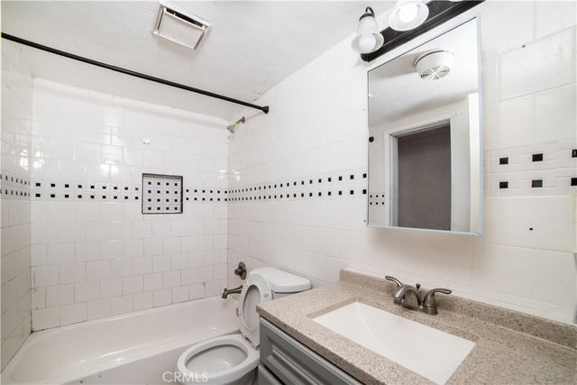 10915 Limonite, Jurupa Valley, CA 91752