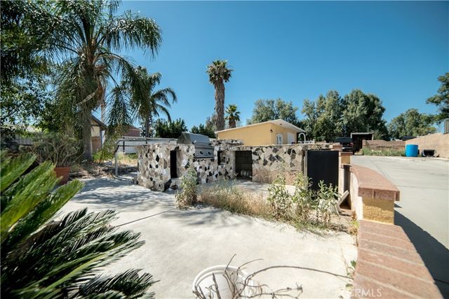 10915 Limonite, Jurupa Valley, CA 91752