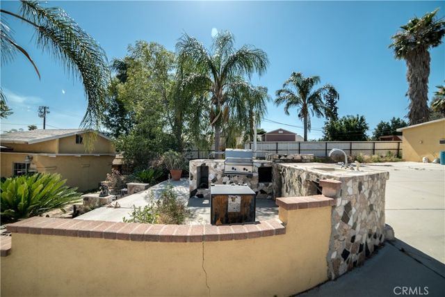 10915 Limonite, Jurupa Valley, CA 91752