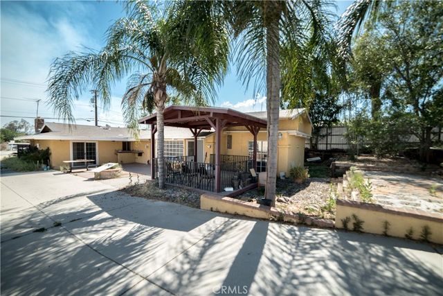 10915 Limonite, Jurupa Valley, CA 91752