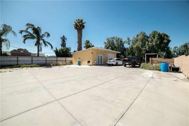 10915 Limonite, Jurupa Valley, CA 91752