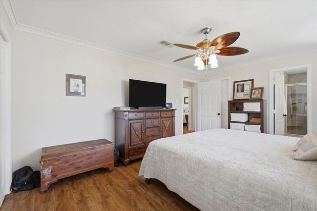 9814 Bayou Woods Drive, Baytown, TX 77521