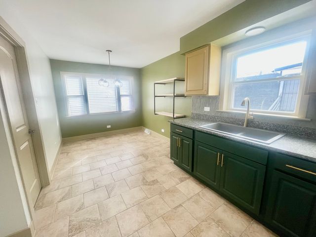 1039 W 103rd Street, Chicago, IL 60643