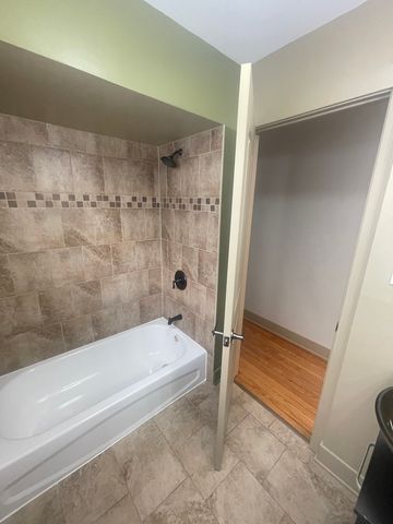 1039 W 103rd Street, Chicago, IL 60643