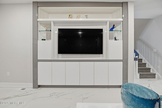 17 Riviera Drive, Long Branch, NJ 07740