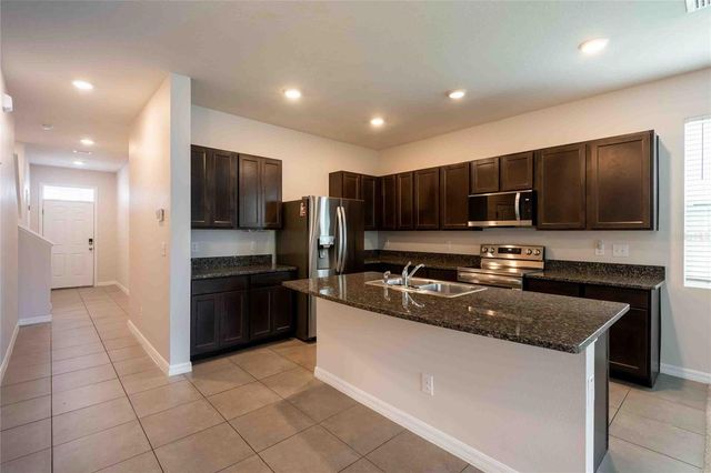 8668 FALLING BLUE PLACE, Riverview, FL 33578