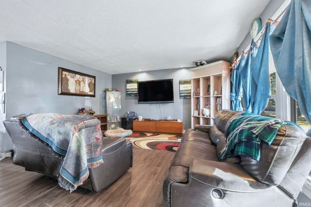 1922 Legoma Drive, Fort Wayne, IN 46819