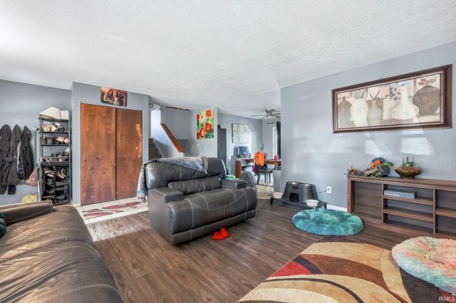 1922 Legoma Drive, Fort Wayne, IN 46819