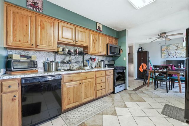 1922 Legoma Drive, Fort Wayne, IN 46819