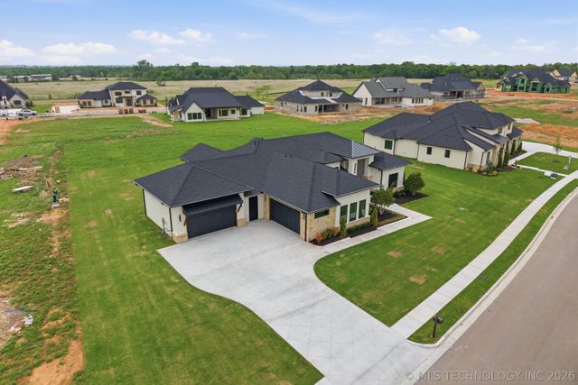 431 W 139th Street S, Bixby, OK 74008