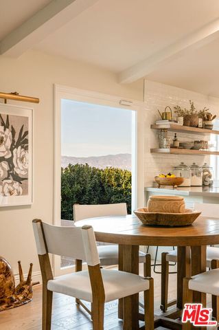 12047 Summit Circle, Beverly Hills, CA 90210