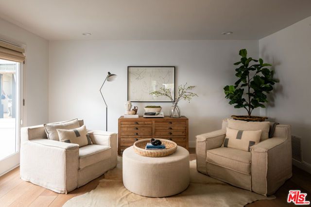 12047 Summit Circle, Beverly Hills, CA 90210