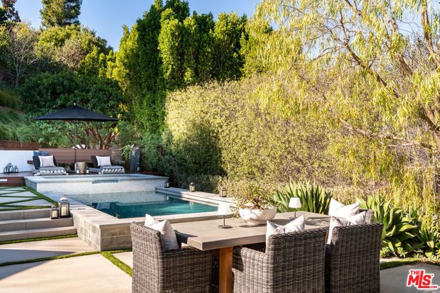 12047 Summit Circle, Beverly Hills, CA 90210
