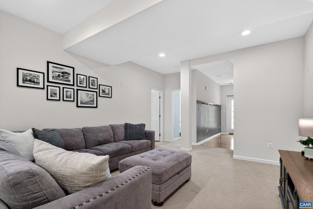 2417 ABINGTON DR, Charlottesville, VA 22911