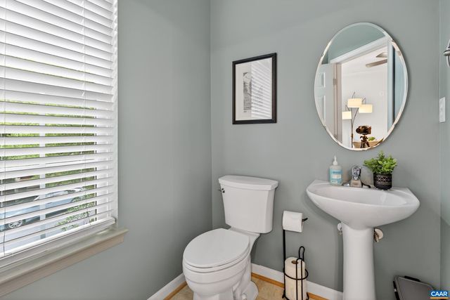 2417 ABINGTON DR, Charlottesville, VA 22911