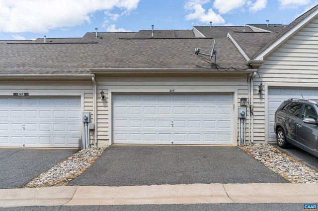 2417 ABINGTON DR, Charlottesville, VA 22911