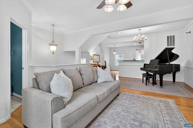 2417 ABINGTON DR, Charlottesville, VA 22911
