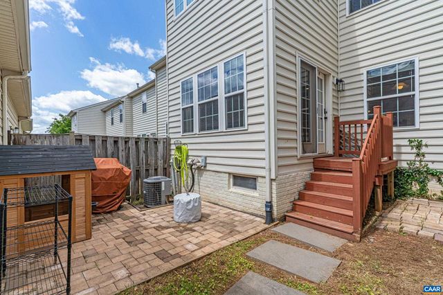 2417 ABINGTON DR, Charlottesville, VA 22911