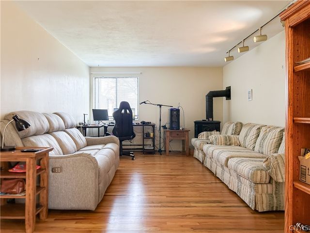 228 Watertree Drive, Dewitt, NY 13057